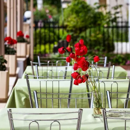 Amfion Hotel 3*